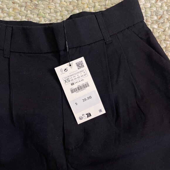 ZARA HIGH-WAISTED BLACK SHORTS SIZE XS - Picture 4 of 6